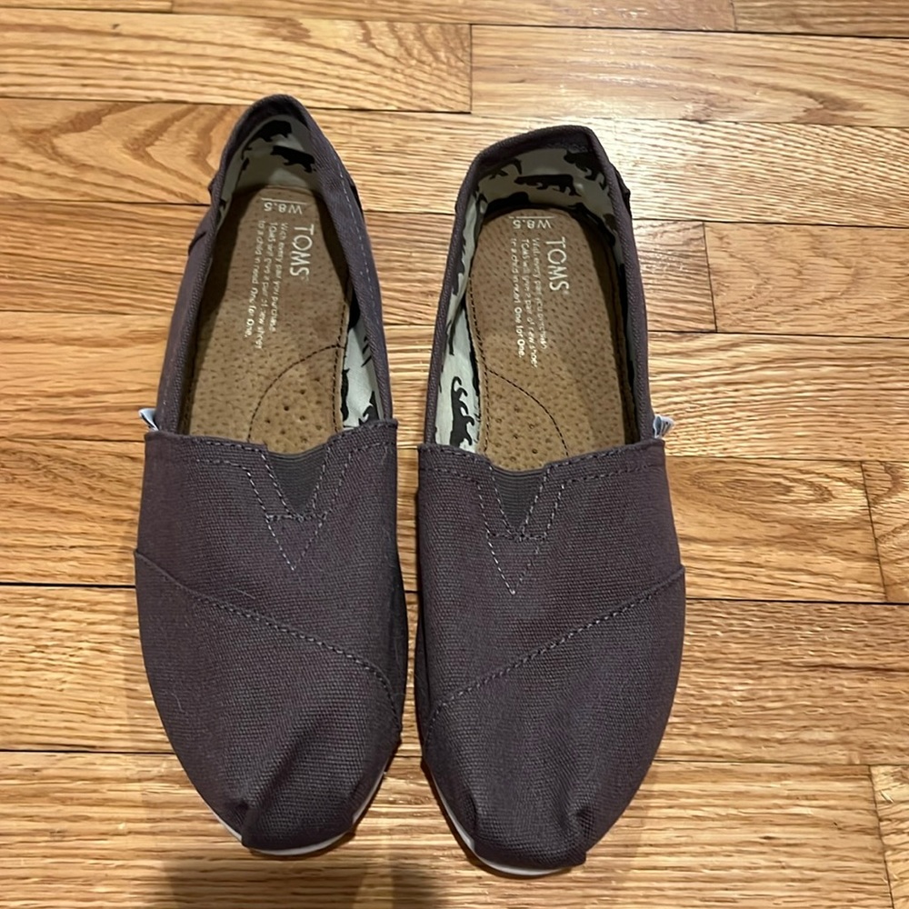 Toms Shoes